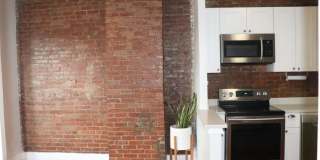 320 Warren St. Gallery 10