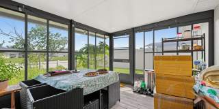 Spacious 4BR House in Orange Park Gallery 3