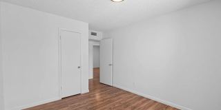 1664 E DEL RIO Drive 1664 E DEL RIO Drive Gallery 17