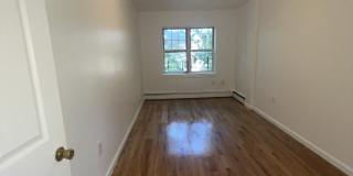 1349 Franklin Ave Gallery 9