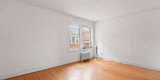 4505 N Greenview Gallery 1