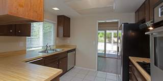 Beautiful 3 Bedroom Carlsbad Home! Gallery 9