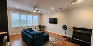 Breathtaking, 2-Bedroom, 2-Bath Condo Near Medical District Gallery 4