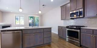 Pre- Leasing Large 3 Bedroom Home- With Garage Gallery 1
