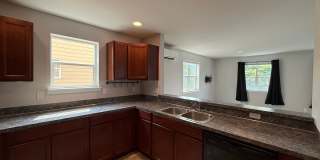 Beautifully Updated 3 Bed, 2.5 Bath Townhome in Monroe Gallery 8