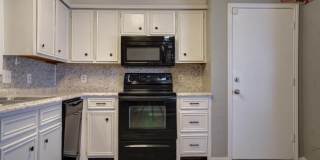 Pre-leasing this Beautiful 3/2/2 Home! Available JULY 1st Gallery 9