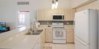 L'Pavia Annual Condo for Rent Gallery 7