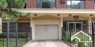 5917 North Kenmore Ave. Gallery 1