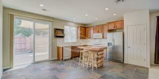 Plumas Lake Rental, Huge Living Room Plumas Lake Rental, Huge Living Room Gallery 10