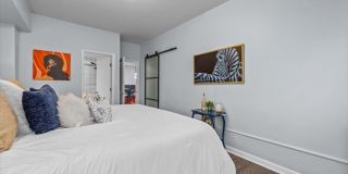 680 N Green Street Gallery 13