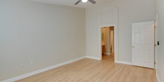 CHARMING 2 BEDROOM TOWNHOME IN SOUTHERN HIGHLANDS Gallery 18