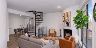Renovated Townhome in E Walnut Hills Gallery 4