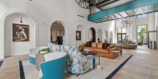 Leksa at Cityplace Gallery 15