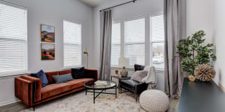 Pullman Pointe Gallery 35