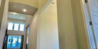 Gorgeous 5 bedroom home. Spacious and Elegant! Gallery 3