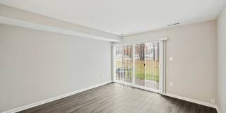 Beacon Pointe Apartments & Townhomes Gallery 14