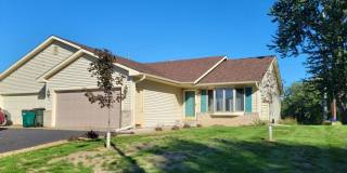 Spacious Twin Home Spacious Twin Home Gallery 1