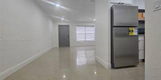 700 NE 46th Ct Gallery 1