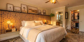 3783 Kingston Boulevard Gallery 13