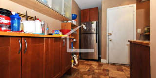 Nicely renovated 3 bed 1 bath unit on the Green Line in Allston! Gallery 3