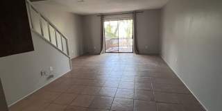 2 Bedroom / 1 Full and 2 Half Bath - Gallery 4