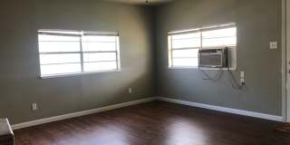 Available November - Cute 3 bed/1 bath! Gallery 6
