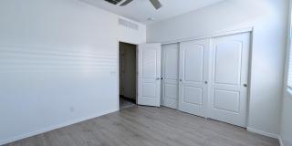 637 E Buckingham Avenue Gallery 30