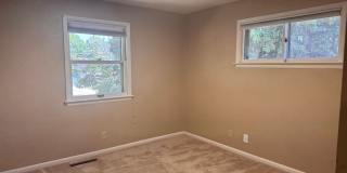 Pleasant Valley 5 Bedroom Gem with AC! Gallery 13