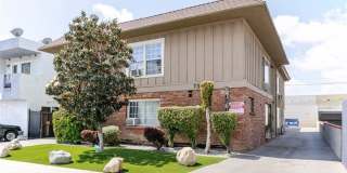 7343 Woodley Avenue Gallery 1