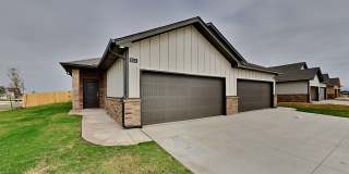 Luxury 3 Bedroom 2 Bathroom Townhome in Piedmont Schools- Neighborhood Park Gallery 5