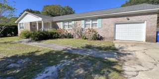 Beautifully Updated Home Near Wrightsville Beach & Mayfaire - Pet Friendly! Gallery 1