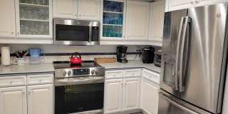 Short term starting Jan. 1, 2027 only BIRD KEY Large 4/3 canal home with heated pool Gallery 7