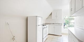 872 N Clarkson Gallery 3