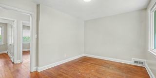 828 SAINT DUNSTANS Road Gallery 8