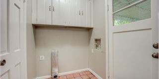 Freshly Updated 3 Bedroom House Gallery 18