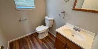 Lawrence-Fort Ben-Oaklandon 3 Bedroom and 2.5 Bathroom Gallery 12