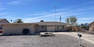 Move in ready! Owner offering move in special price-CALL FOR INFO. Gallery 1