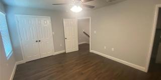 561 S Second Gallery 24