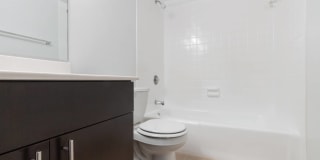 Waterside Towers Apartments Gallery 18