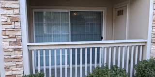 AWESOME 2-BEDROOM CONDO INCL. GARAGE, SWIMMING POOL, WASHER & DRYER! Gallery 20