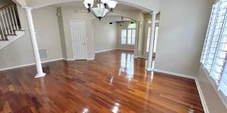 Spacious Two-Story Home with Hot Tub, Pool Table & Fenced Yard in Panther Creek Gallery 6