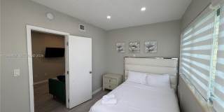 10000 E Bay Harbor Dr Gallery 3