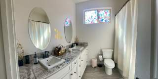 Spacious 3BR 3BA House in Bakersfield Gallery 6