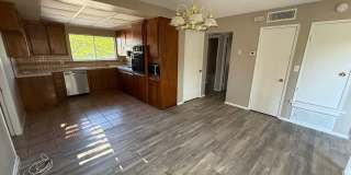 Victorville Green Tree Home- Refurbished 4 Bedrooms, 2 Bathrooms, New Paint, Gallery 3