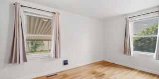 Comfortable Living in a Convenient Location – Charming 3BR 1BA Home at 2403 W Everett Gallery 21