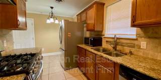 9418 Poinsettia Gallery 2