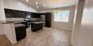 *NEW* Custom Paint/*NO* Carpet 3 BD/2 Bath Spacious Surprise Home! Gallery 9