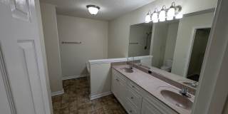 Updated 4‑Bedroom Home on a Quiet Street — 1,695 sq ft, Large Garage — Now Accepting Applications Gallery 13
