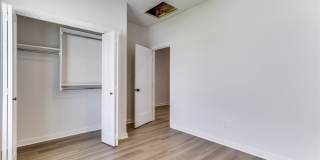 Beautiful Three Bedroom, Two Bathroom Gallery 17