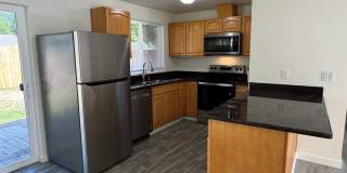 4 BEROOM 1 BATH HOUSE FOR RENT Gallery 1